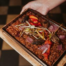 ARROZ A LA LLAUNA DE SECRETO IBÉRICO