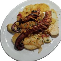Pulpo al Ajillo