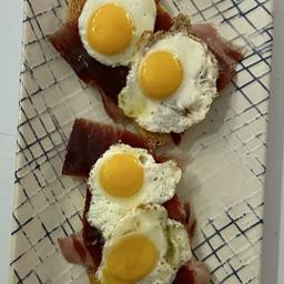 Tostas de huevo