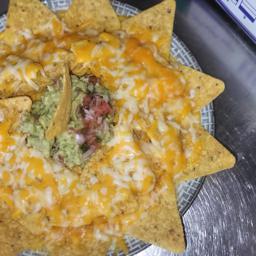 ▪︎Nachos con Guacamole 