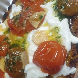 TOSTA DE BURRATA