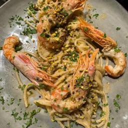Linguine gambas y pistacho