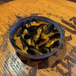 MEJILLONES DE ROCA A LA MARINERA