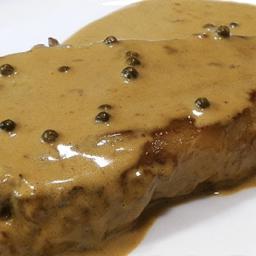 Entrecot de Ternera a la Pimienta Verde 