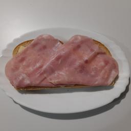 Jamón de York con queso.