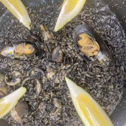 Paella arroz negro 