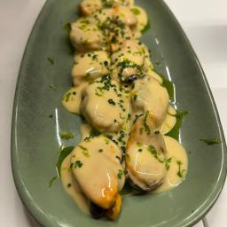 Mejillones de la ría en escabeche de vermut