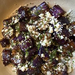 Berenjena tailandesa frita y lacada