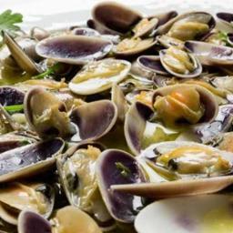 Coquina (Tallarinas) ajo y perejil 