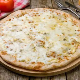 Pizza cuatro quesos