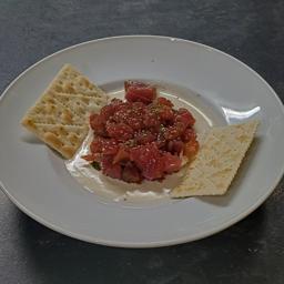 TARTAR DE ATÚN  AJO BLANCO